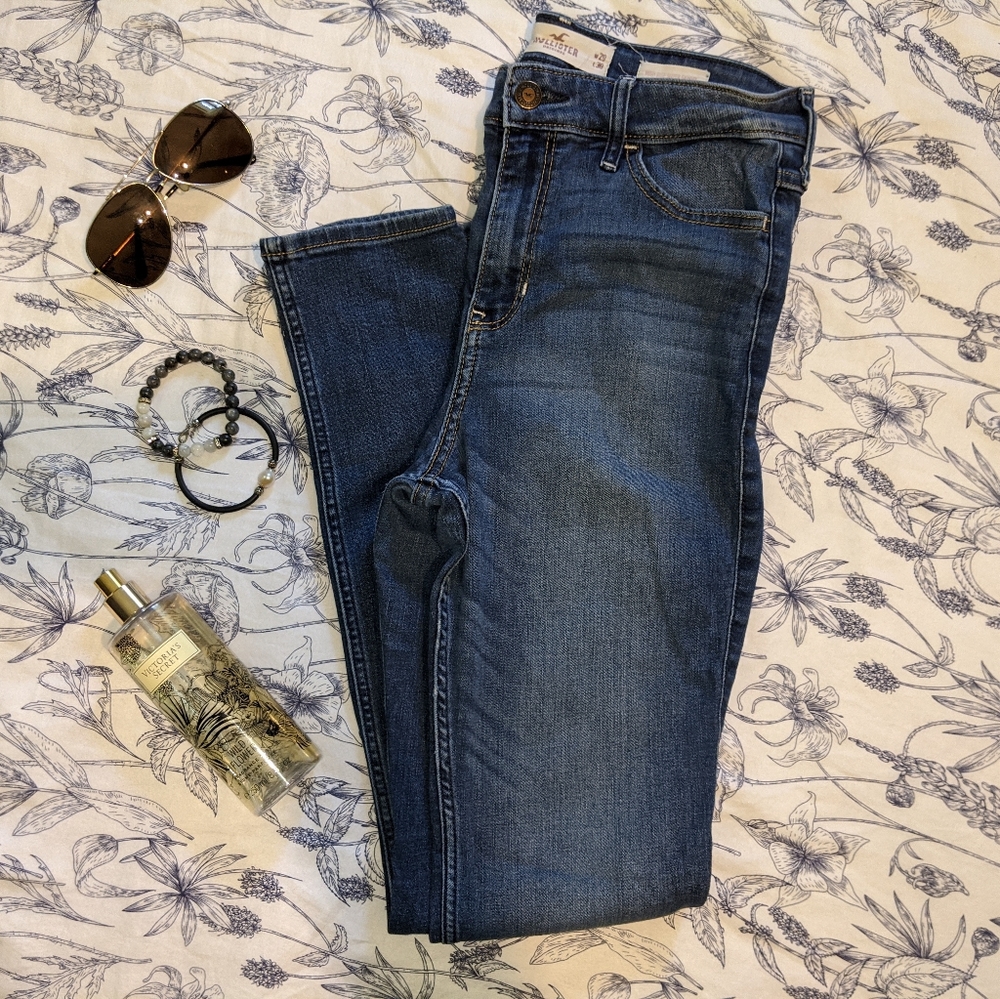 Hollister High-Rise Super Skinny Jean 9R